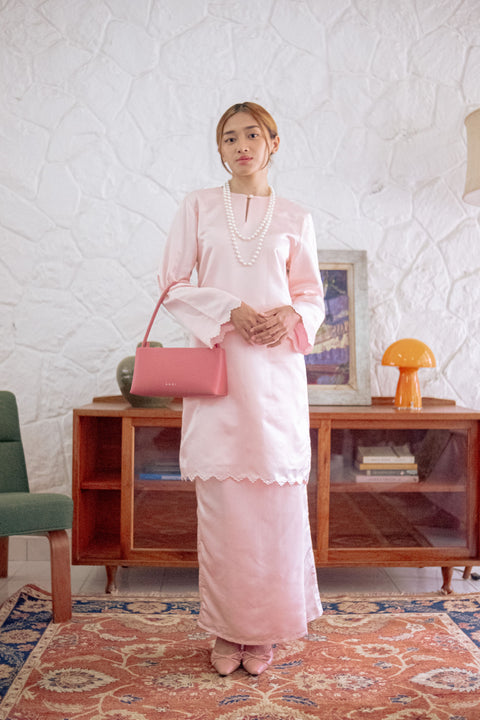 Kurung Panjang Orked in Peach