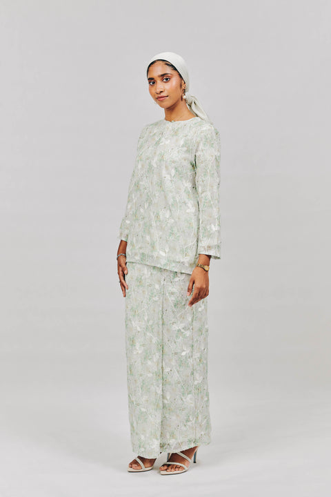 Kurung Kedah in Tijani Green