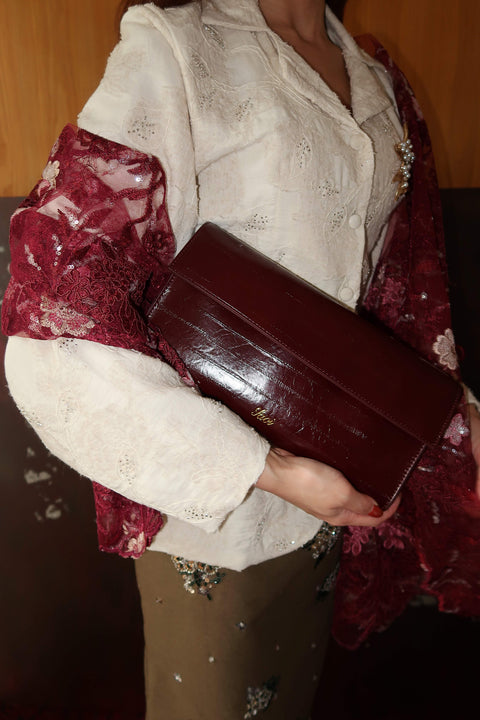 Rama Clutch in Burgundy
