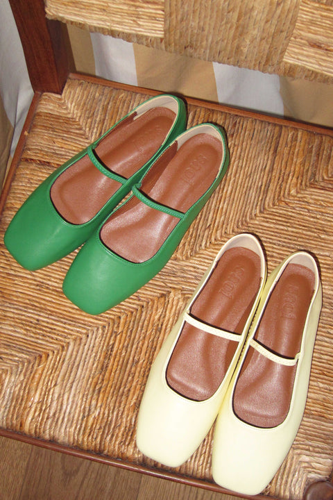 Janet Flats in Soleil Yellow