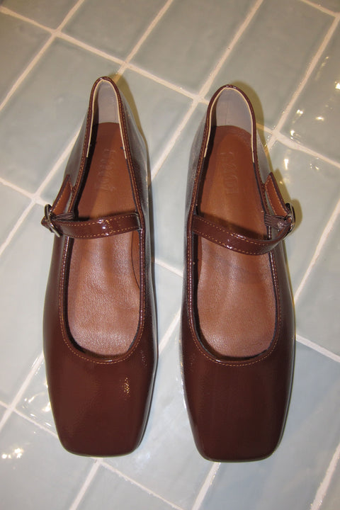 Loulou Flats in Cocoa Brown