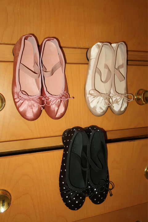 Jackie Flats in Cream