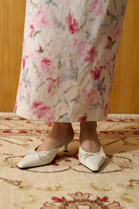 Lola in Pearl