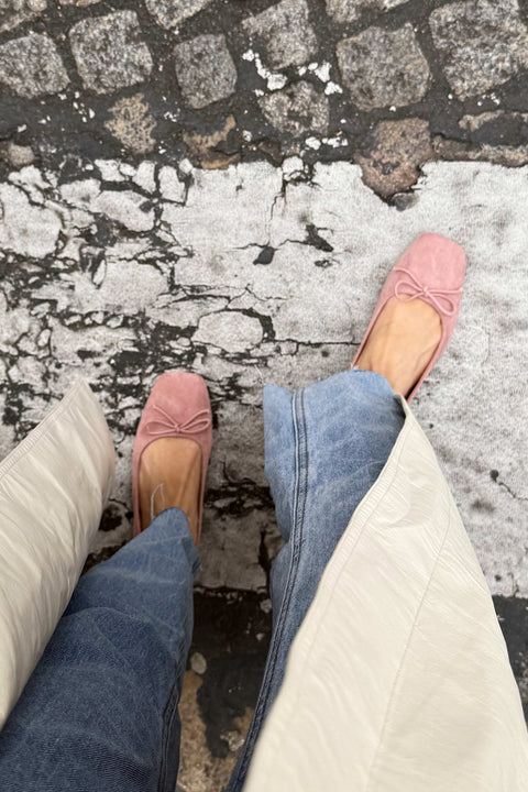 Poppy Ballet Flats in Ballerina Pink Suede