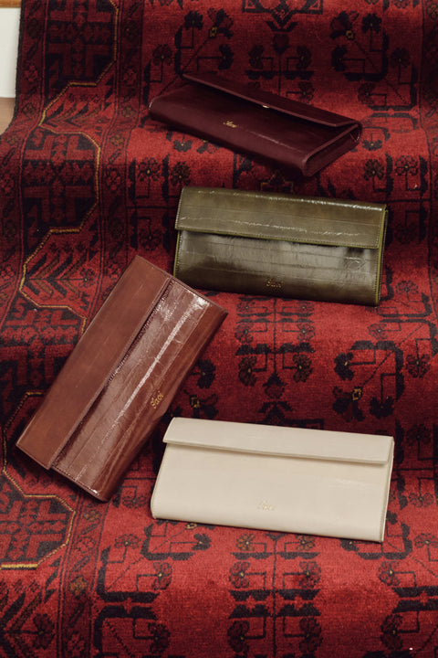 Rama Clutch in Burgundy