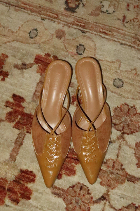 Cindy Kitten Heels in Beige