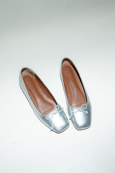 Poppy Ballet Flats in Silver