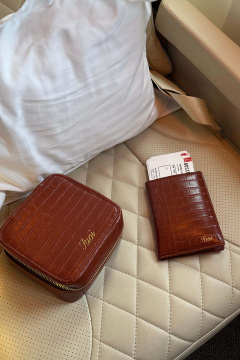 Passport Holder in Maple