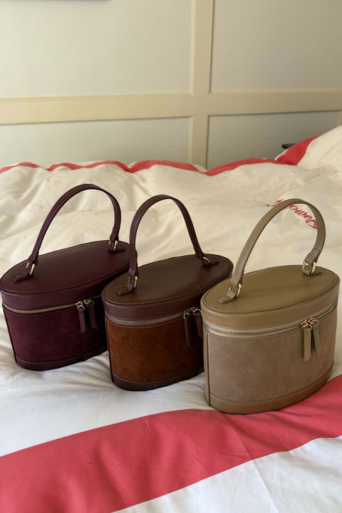 Plaza Case in Burgundy