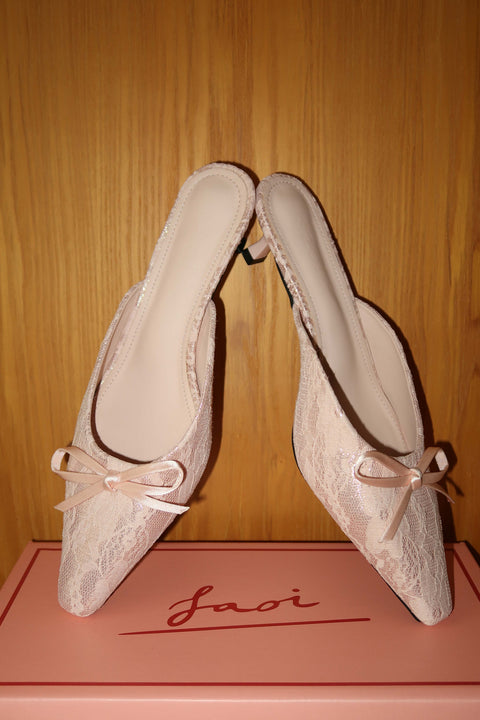 Lola in Powder Lace