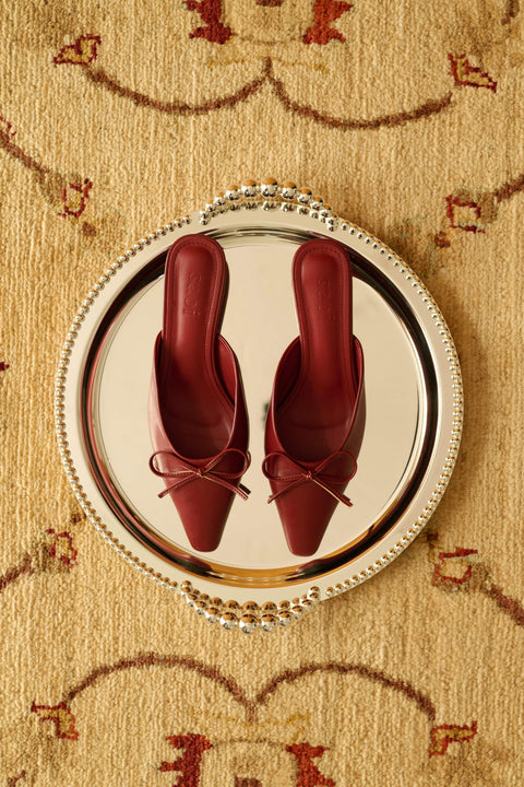Lola in Burgundy